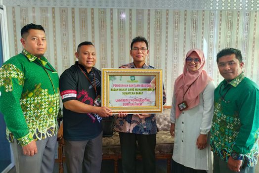 UM Sumatera Barat Terima Bantuan Beasiswa Dari Badan Wakaf Uang Muhammadiyah